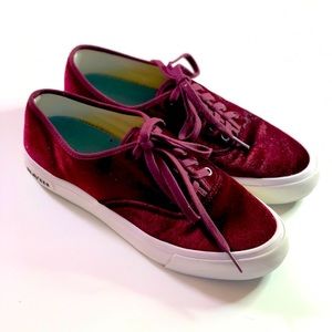 Seavees for jcrew red velvet size 8.5 sneakers Valentine’s Day valentine